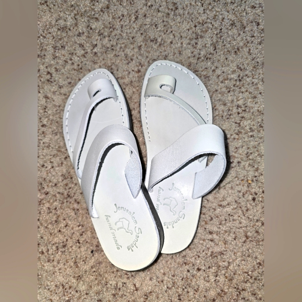 NWOT, Leather, White, Size 39